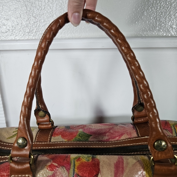 Patricia Nash Milano Weekender Bag - Picture 4 of 16